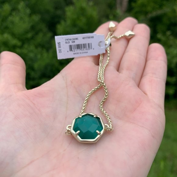 KENDRA SCOTT • Cynthia Gold Chain Bracelet - Picture 5 of 9